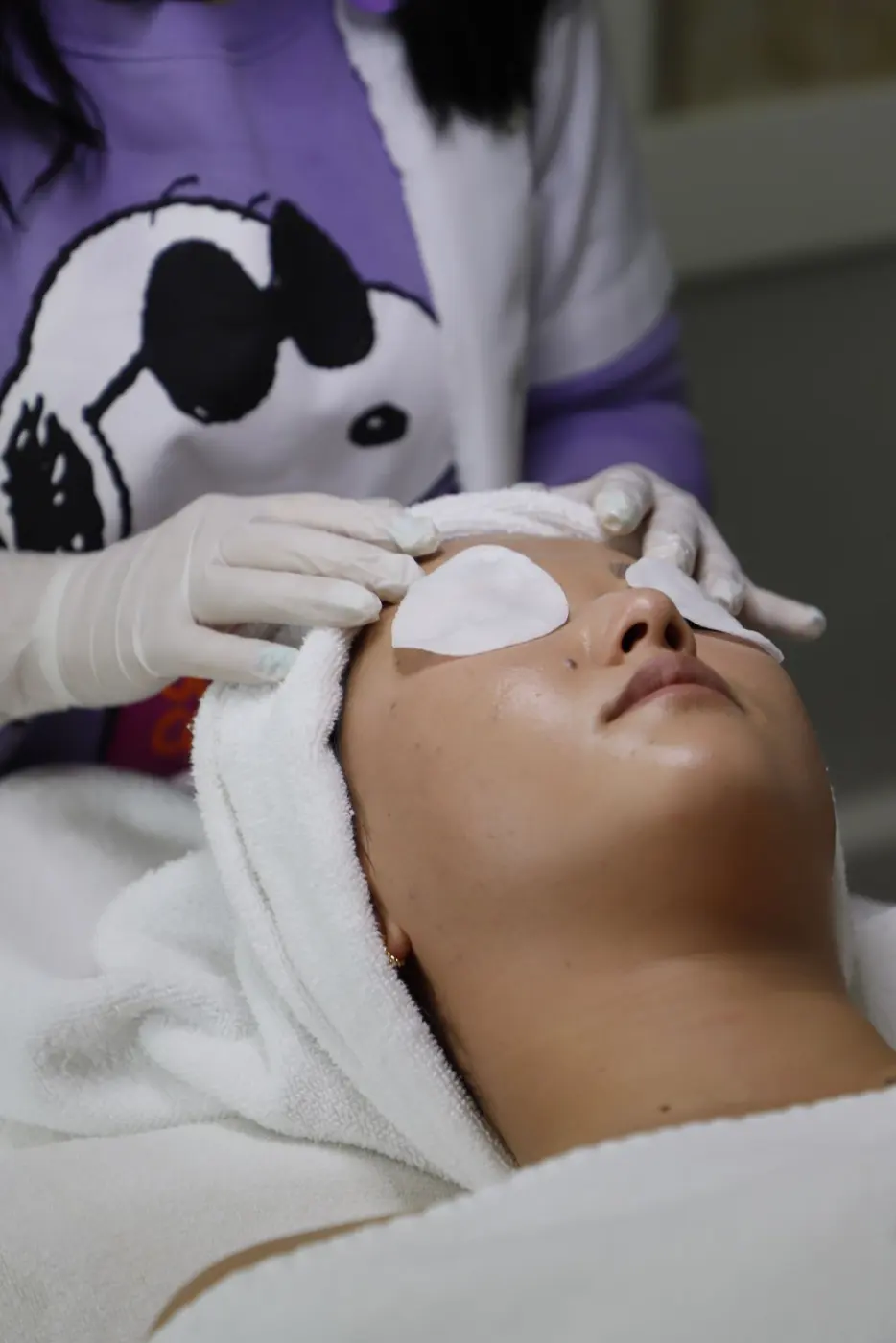 Gentle facial treatment